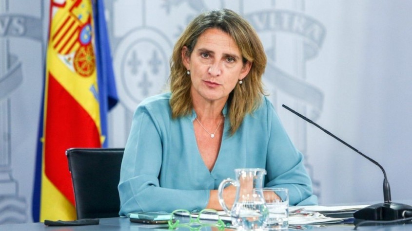 وزيرة الطاقة الإسبانية